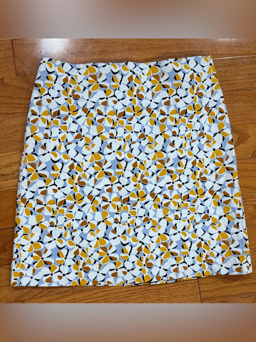 Ann Taylor Factory A-line Skirt in Mustard, White and Light Blue Floral, Size 10